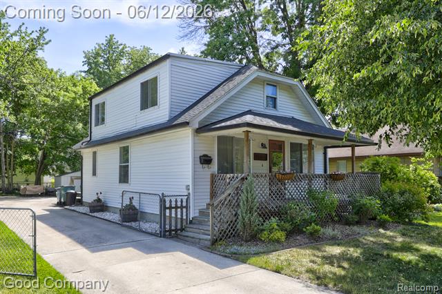 front view picture of 1564 Browning St, Ferndale, MI. 48220