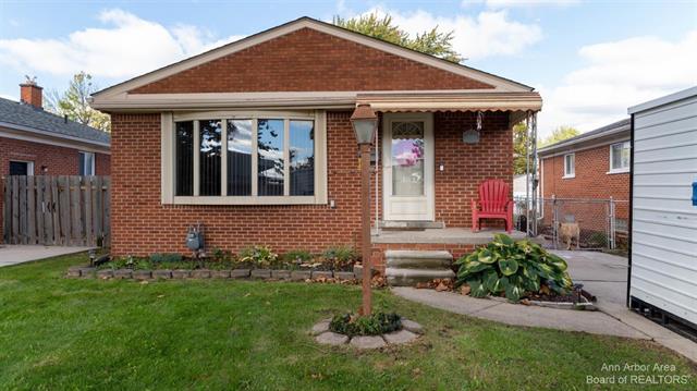 front view picture of 13120 Leroy, Southgate, MI. 48195