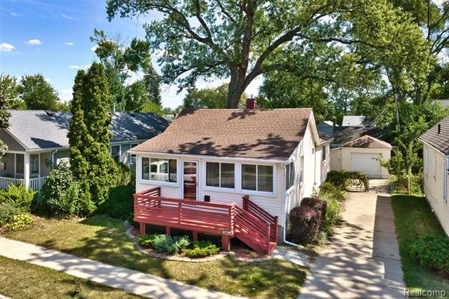 front view picture of 2814 Burdette St, Ferndale, MI. 48220