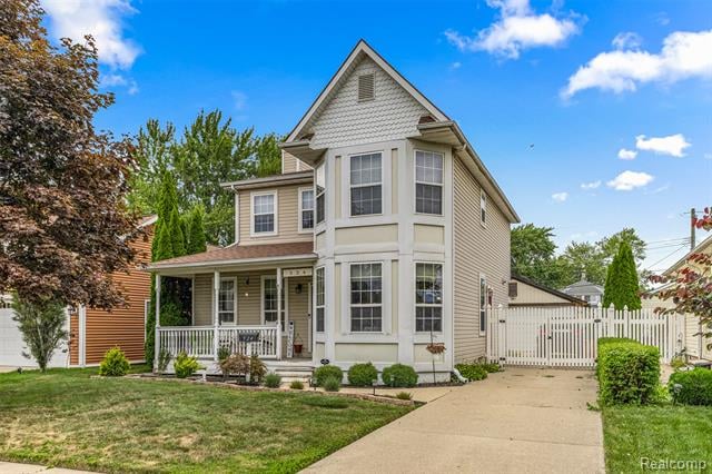 front view picture of 524 Orchard, Wyandotte, MI. 48192