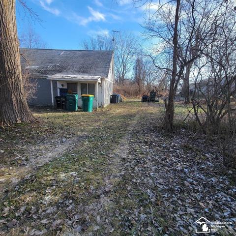 front view picture of 35331 Milleville Rd, Rockwood, MI. 48173
