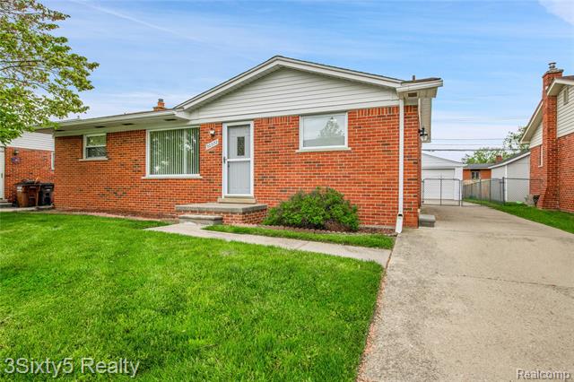 front view picture of 30572 S Gibraltar, Rockwood, MI. 48173