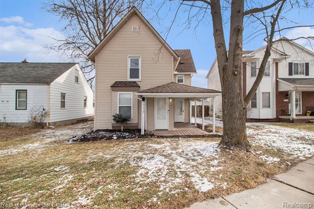 front view picture of 29239 Adams, Rockwood, MI. 48173