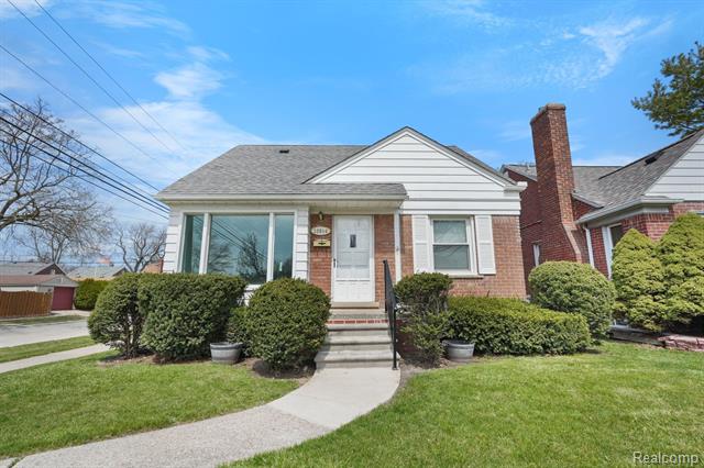 front view picture of 12814 Superior, Southgate, MI. 48195