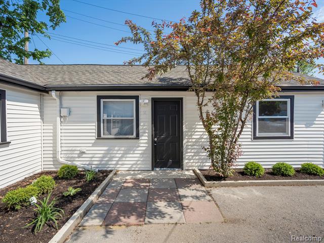 front view picture of 1741 E Woodward Heights Blvd, Hazel Park, MI. 48030