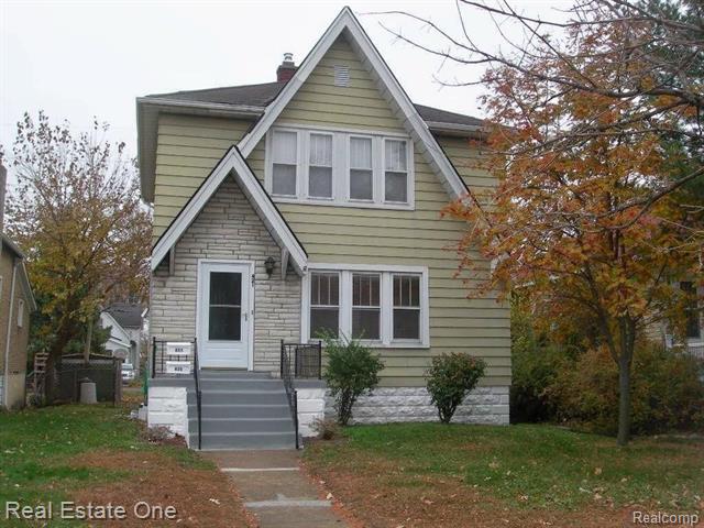 front view picture of 421 Poplar, Wyandotte, MI. 48192