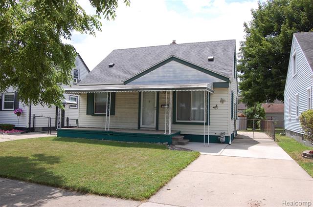 front view picture of 13371 Walnut, Southgate, MI. 48195