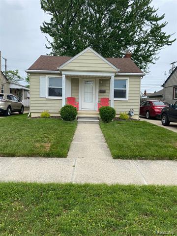 front view picture of 13020 Castle, Southgate, MI. 48195