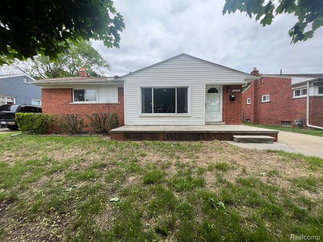 front view picture of 15255 Mulberry, Southgate, MI. 48195
