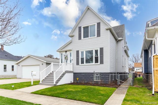 front view picture of 843 Cherry, Wyandotte, MI. 48192