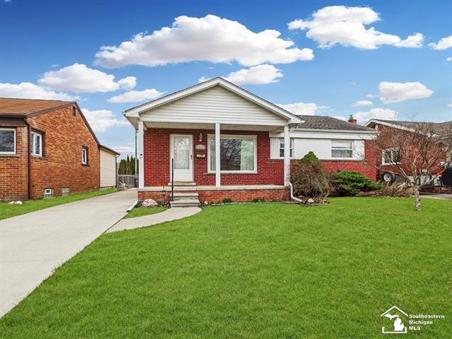 front view picture of 15131 Cameron, Southgate, MI. 48195