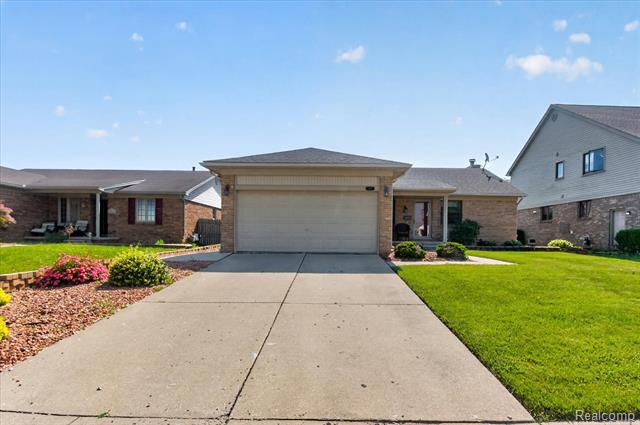 front view picture of 15125 Churchill, Southgate, MI. 48195