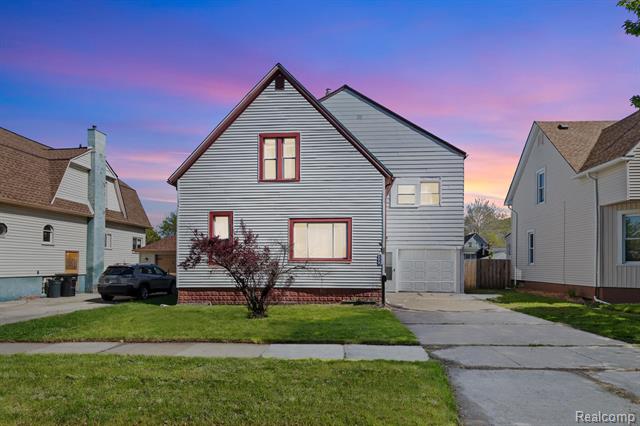 front view picture of 532 Chestnut, Wyandotte, MI. 48192