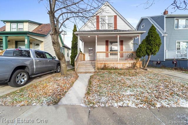 front view picture of 618 Walnut, Wyandotte, MI. 48192