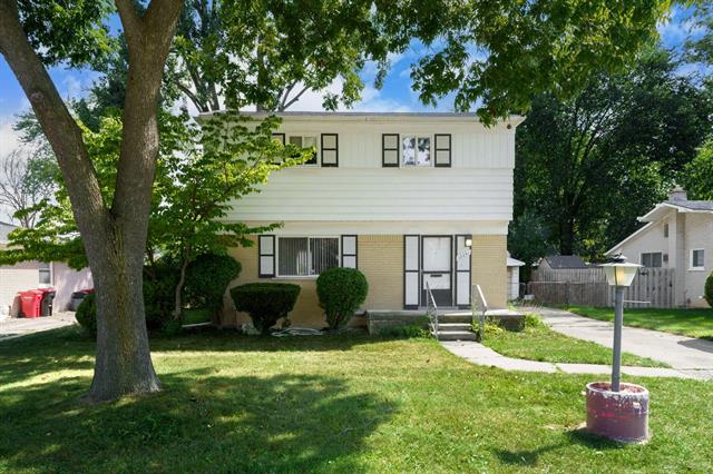 front view picture of 17251 Lee St, Southfield, MI. 48075