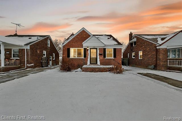 front view picture of 13498 Callender, Southgate, MI. 48195