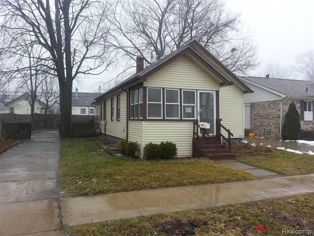 front view picture of 2850 Wolcott St, Ferndale, MI. 48220