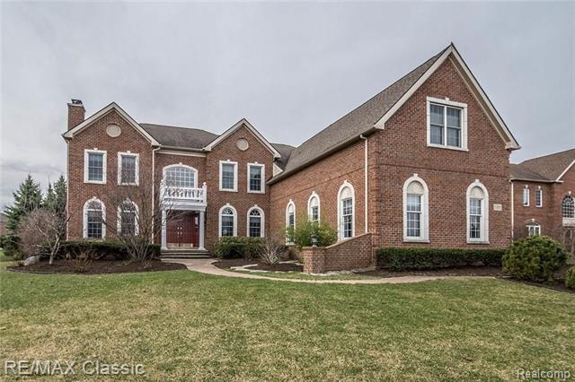 front view picture of 50805 Drakes Bay Dr, Novi, MI. 48374