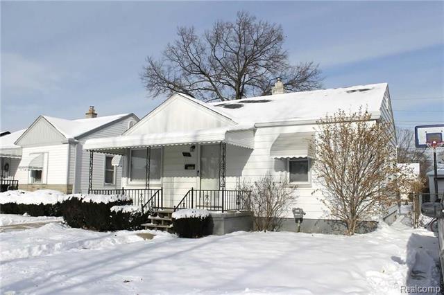 front view picture of 951 E Garfield Ave, Hazel Park, MI. 48030