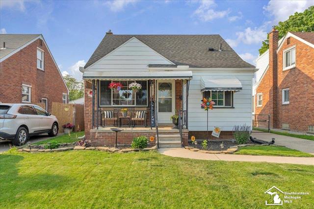 front view picture of 13308 Wesley, Southgate, MI. 48195