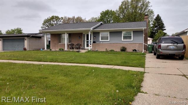 front view picture of 12190 Fordline, Southgate, MI. 48195