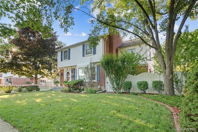 front view picture of 1540 Davis, Wyandotte, MI. 48192