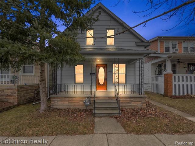 front view picture of 1763 Mckinley, Wyandotte, MI. 48192