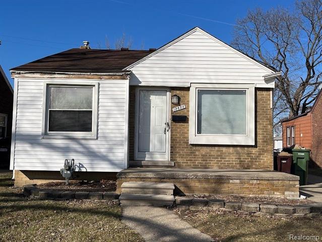 front view picture of 12824 Ward, Southgate, MI. 48195