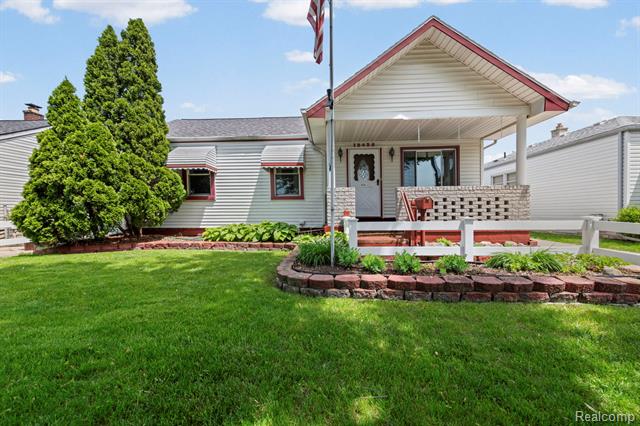 front view picture of 12435 Agnes, Southgate, MI. 48195