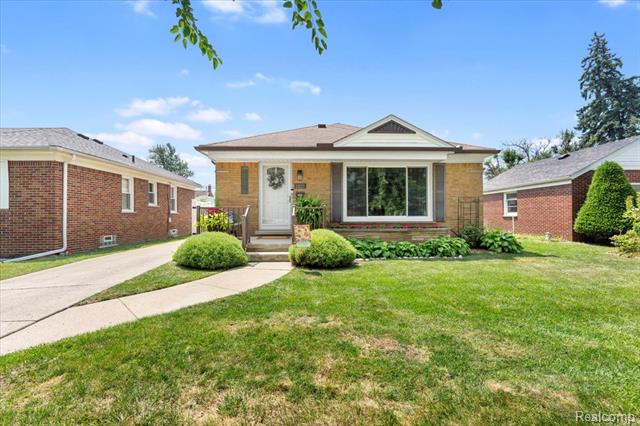 front view picture of 13121 Rosedale, Southgate, MI. 48195
