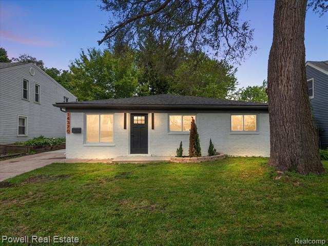 front view picture of 14370 Pearl, Southgate, MI. 48195