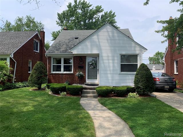 front view picture of 13368 Phelps, Southgate, MI. 48195