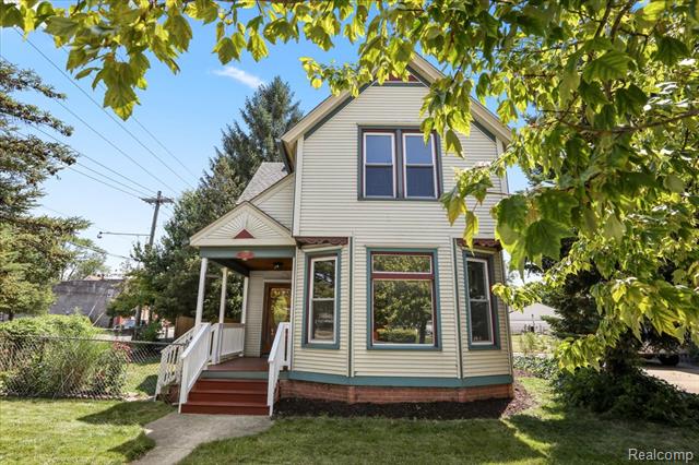 front view picture of 1105 Oak, Wyandotte, MI. 48192