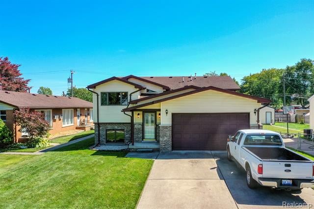 front view picture of 1235 Chestnut, Wyandotte, MI. 48192