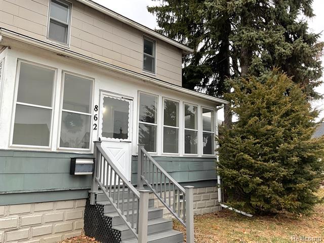 front view picture of 862 6Th, Wyandotte, MI. 48192