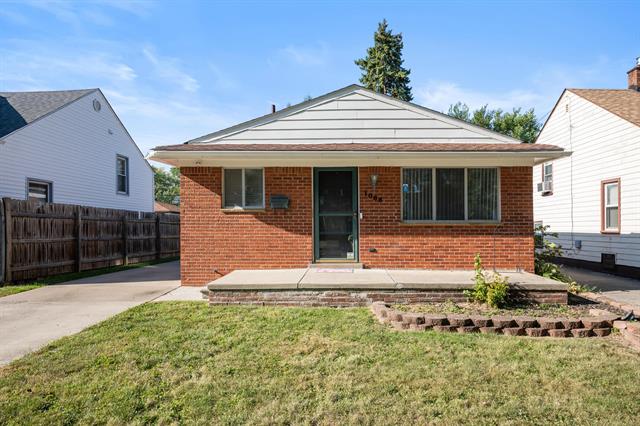 front view picture of 1088 Ford, Lincoln Park, MI. 48146