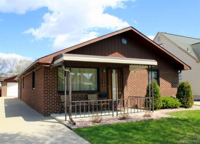 front view picture of 1112 Ford, Lincoln Park, MI. 48146