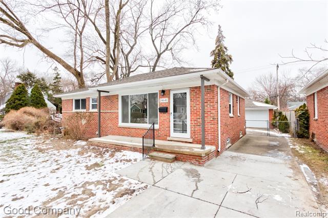 front view picture of 24641 Republic Ave, Oak Park, MI. 48237
