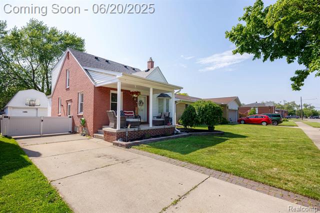 front view picture of 1040 17Th, Wyandotte, MI. 48192