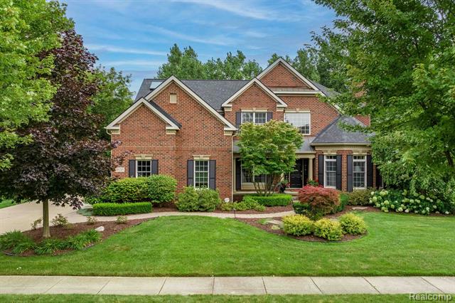 front view picture of 49285 Albatross Dr, Novi, MI. 48374