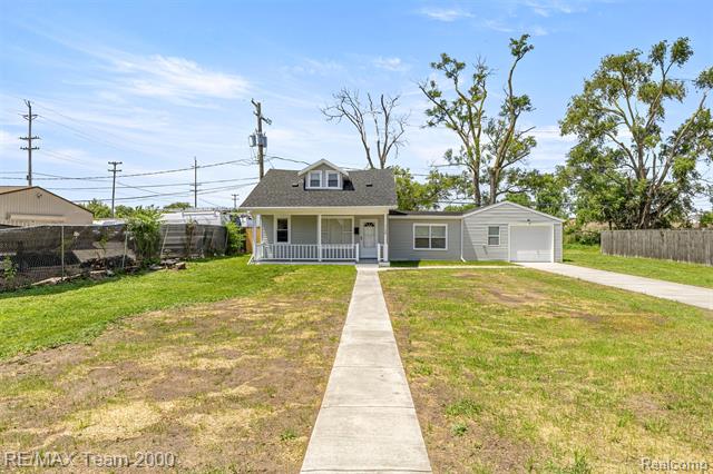 front view picture of 1138 Mckinley, Wyandotte, MI. 48192