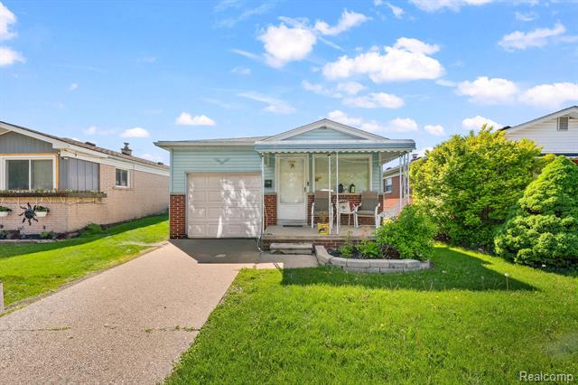 front view picture of 4160 Coolidge, Lincoln Park, MI. 48146