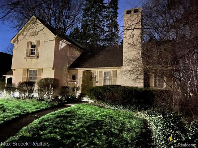 front view picture of 10 Oakland Park Blvd, Pleasant Ridge, MI. 48069