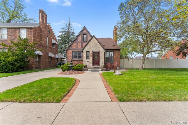 front view picture of 1096 Riverbank, Lincoln Park, MI. 48146