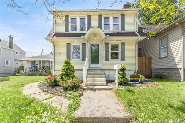front view picture of 313 Clinton, Wyandotte, MI. 48192