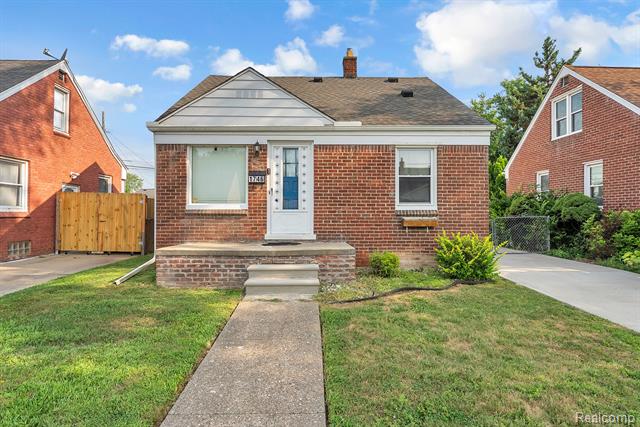 front view picture of 1746 Riverbank, Lincoln Park, MI. 48146