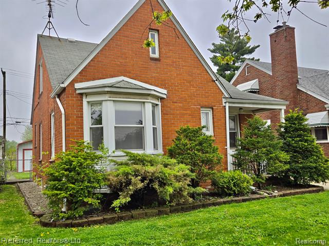 front view picture of 1428 Riverbank, Lincoln Park, MI. 48146