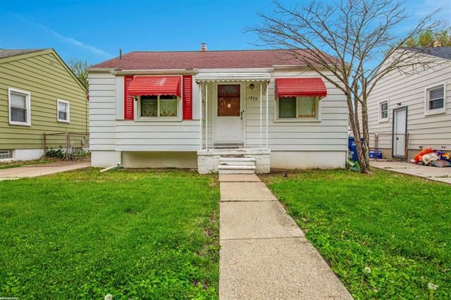 front view picture of 1772 Gregory, Lincoln Park, MI. 48146