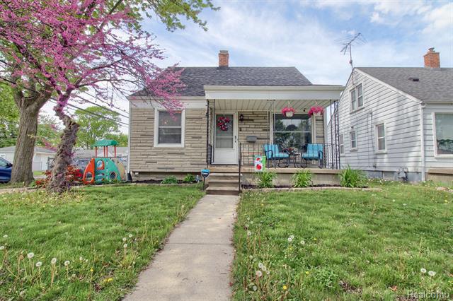front view picture of 1474 Gregory, Lincoln Park, MI. 48146