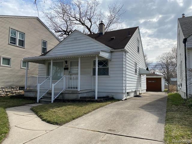 front view picture of 611 Detroit, Lincoln Park, MI. 48146